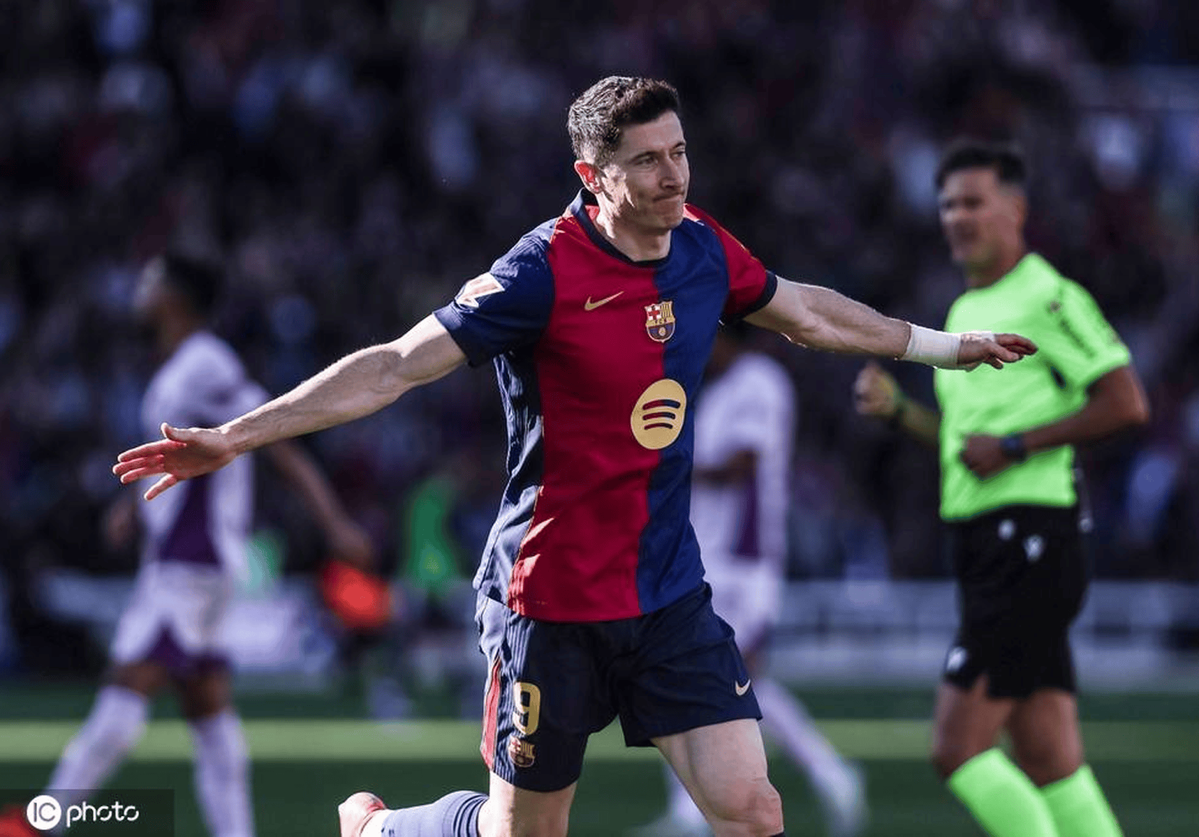 莱万多夫斯基焦点对战，姆巴佩与80激战尤文图斯分钟，反败为胜胜负难料！